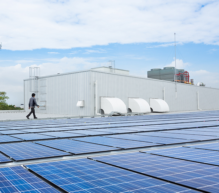 1.塗装：コストを抑え、住まいの印象を美しく塗り替える